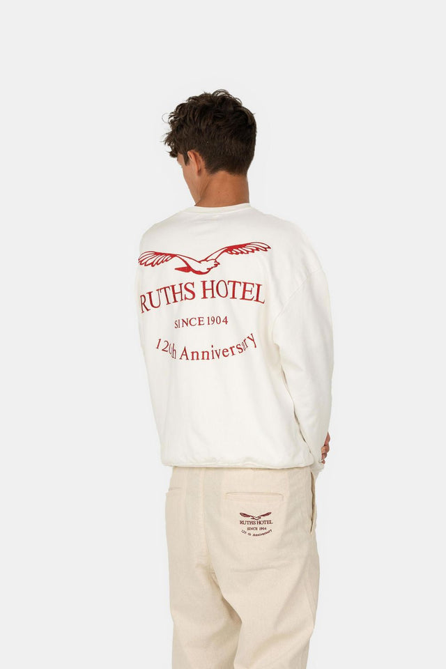 Crewneck White / Ruths 120 år