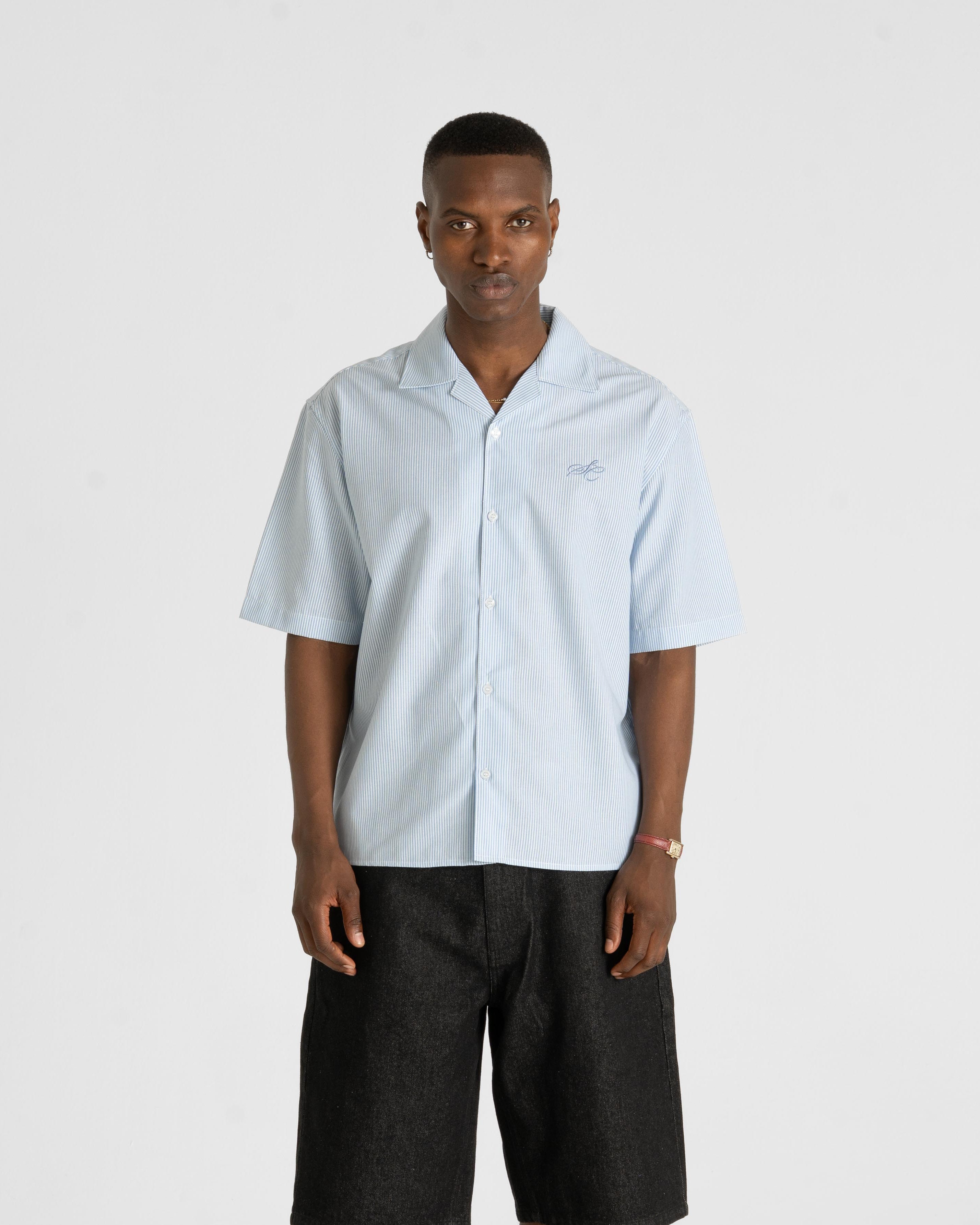 Short -sleeved flax shirt light blue striped
