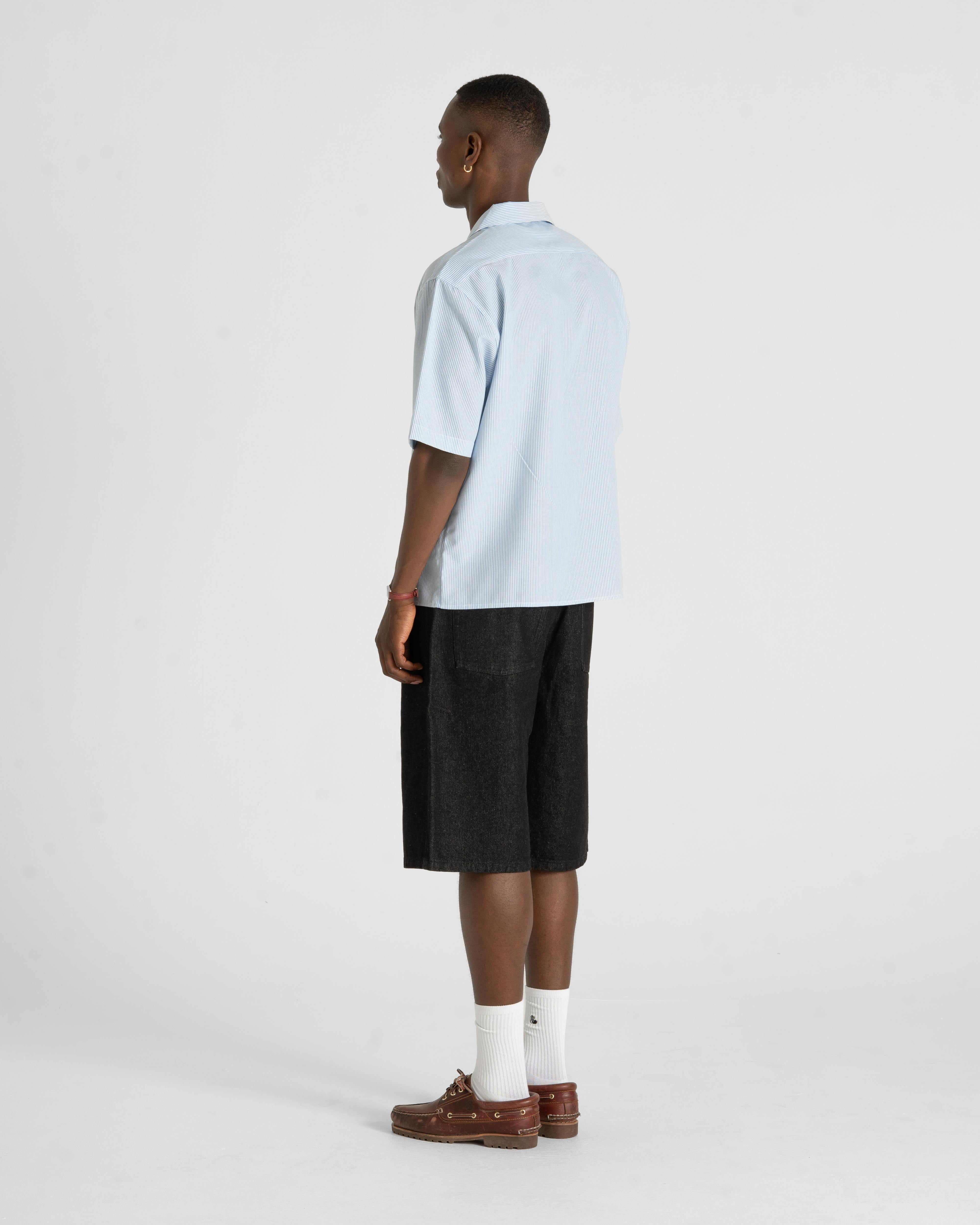 Short -sleeved flax shirt light blue striped