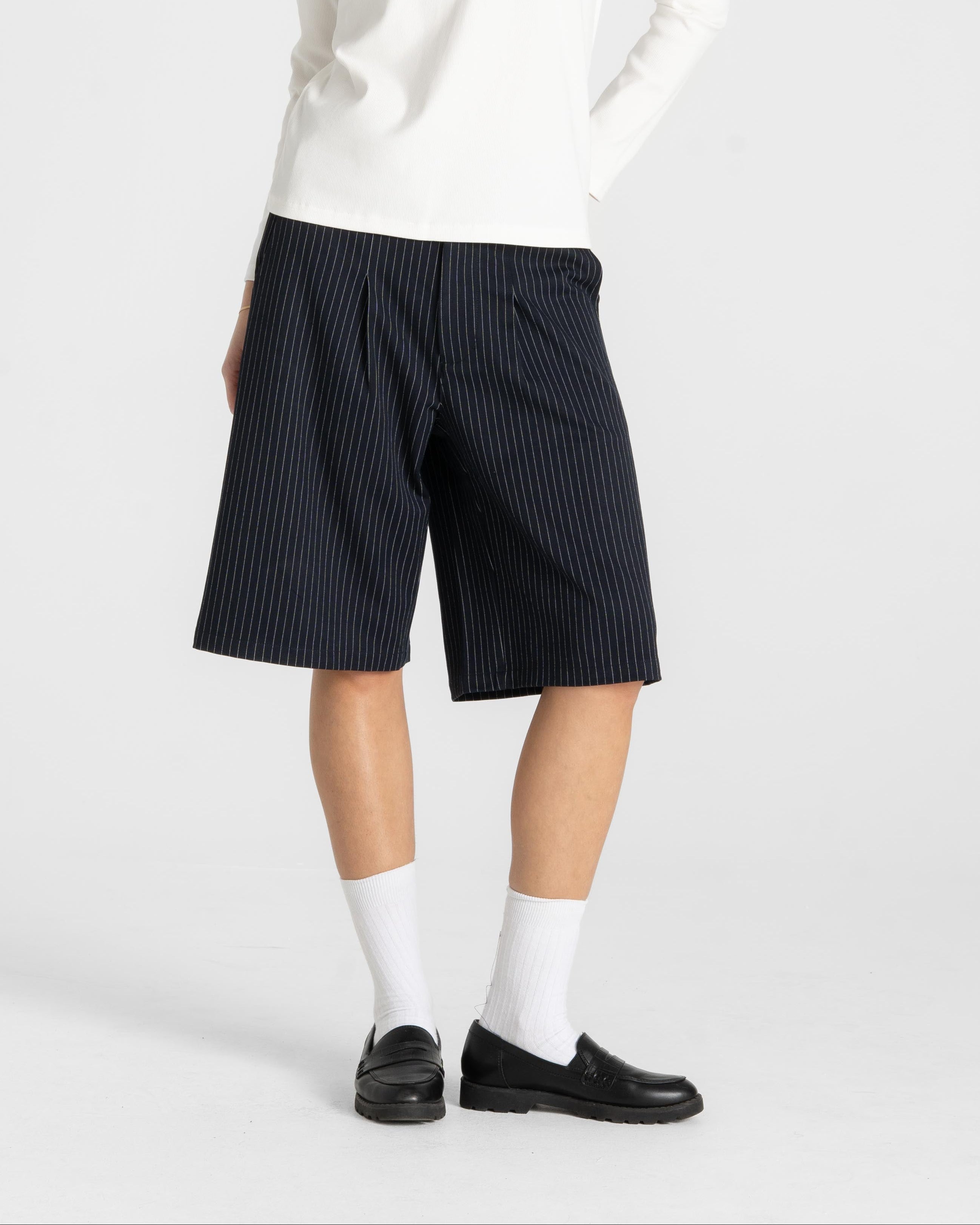 Bermuda Shorts Navy Pinstriped dame