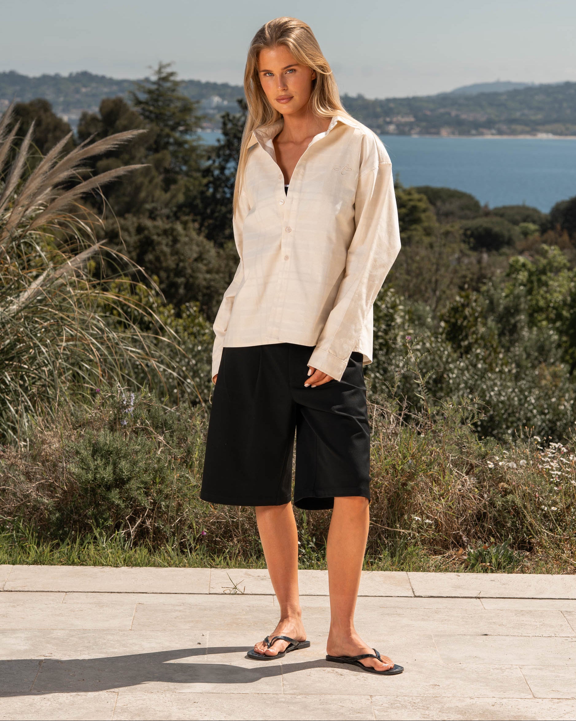 Bermuda Shorts Black Dame