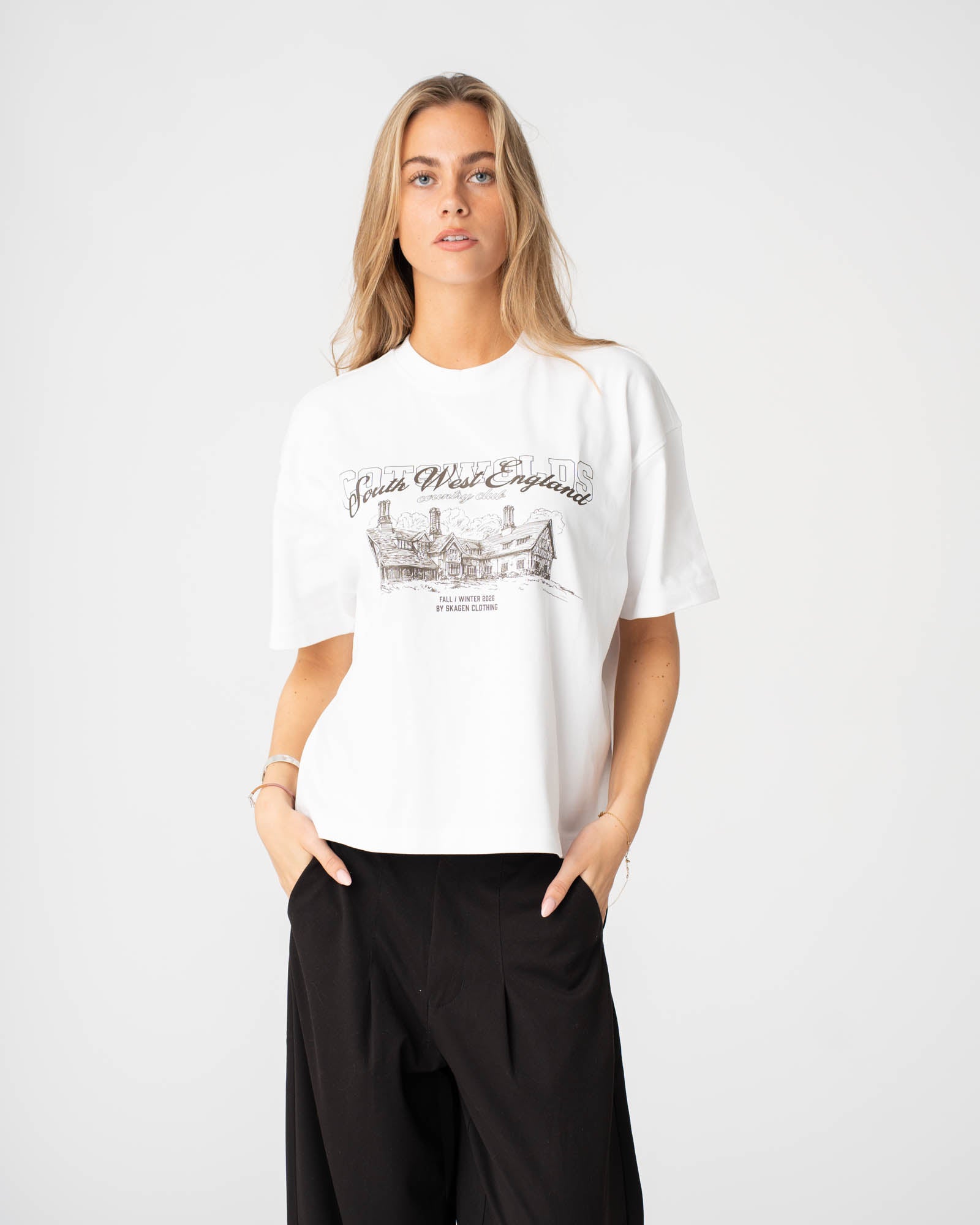 Graphic T-Shirt 'Hunting Crest' White