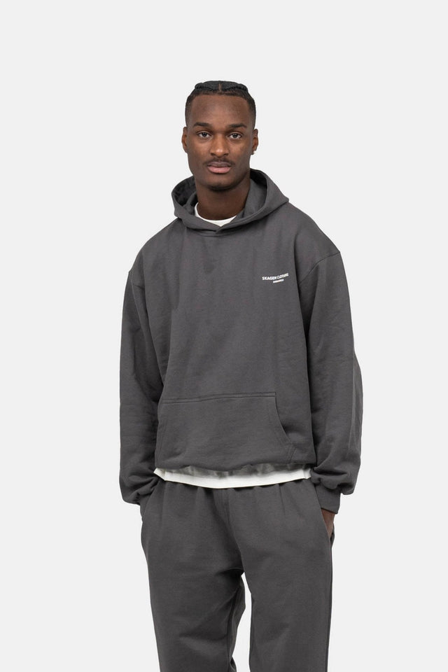 UNMARKED Hoodie Mørkegrå |  Skagen-clothing.dk